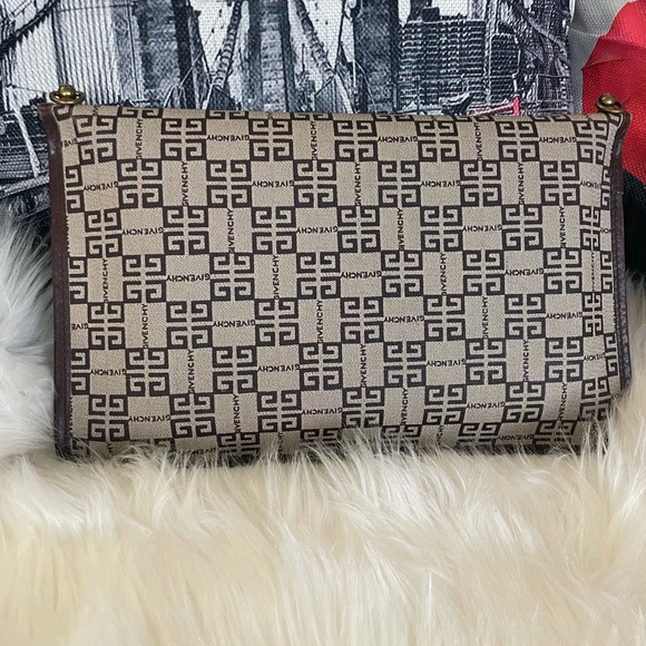 Givenchy clucth - Picture 3 of 3